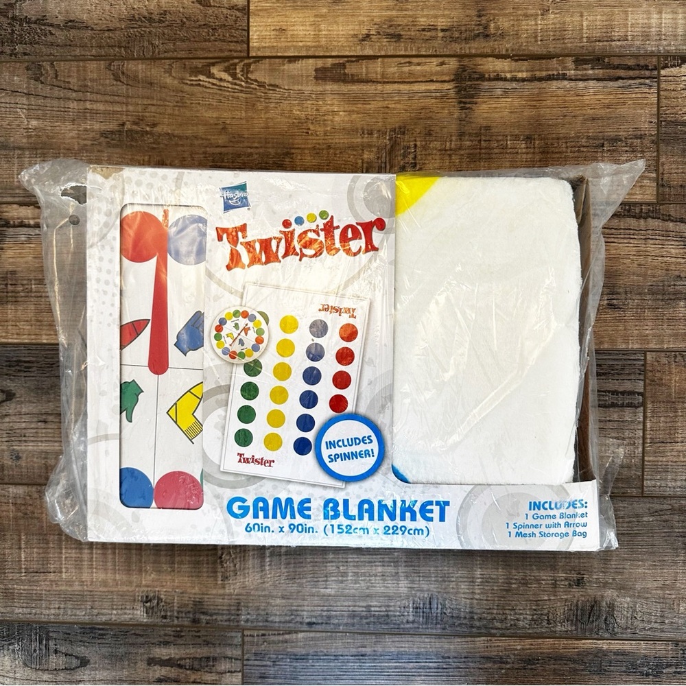 HASBRO Twister 60'' x 90'' Large Game Plush Blanket w/ Spinner & Storage Bag